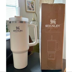 Stanley Adventure Quencher Travel Tumbler 40 oz